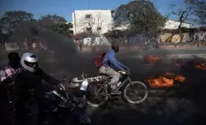 Al menos un periodista muerto y 2 heridos de bala en una protesta en Haití