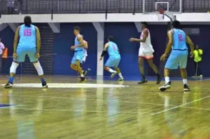 Kennedy y la Calle 31 a la final del torneo superior de baloncesto del ensanche La Fe