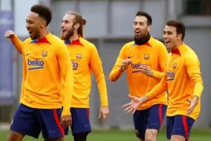 El Barcelona viaja a Nápoles con todos los jugadores disponibles