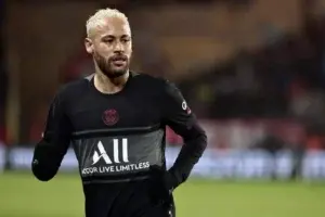 Neymar pide perdón tras la polémica generada por un supuesto caso de infidelidad