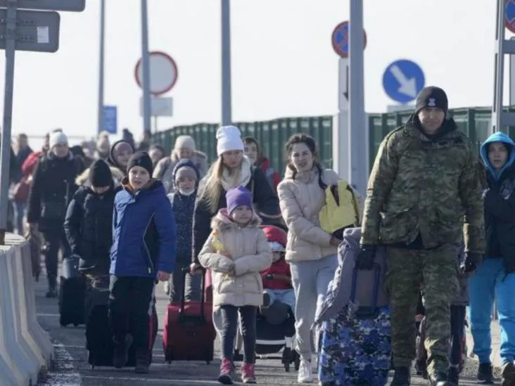 Unos cien  mil refugiados cruzaron de Ucrania a Polonia desde invasión rusa