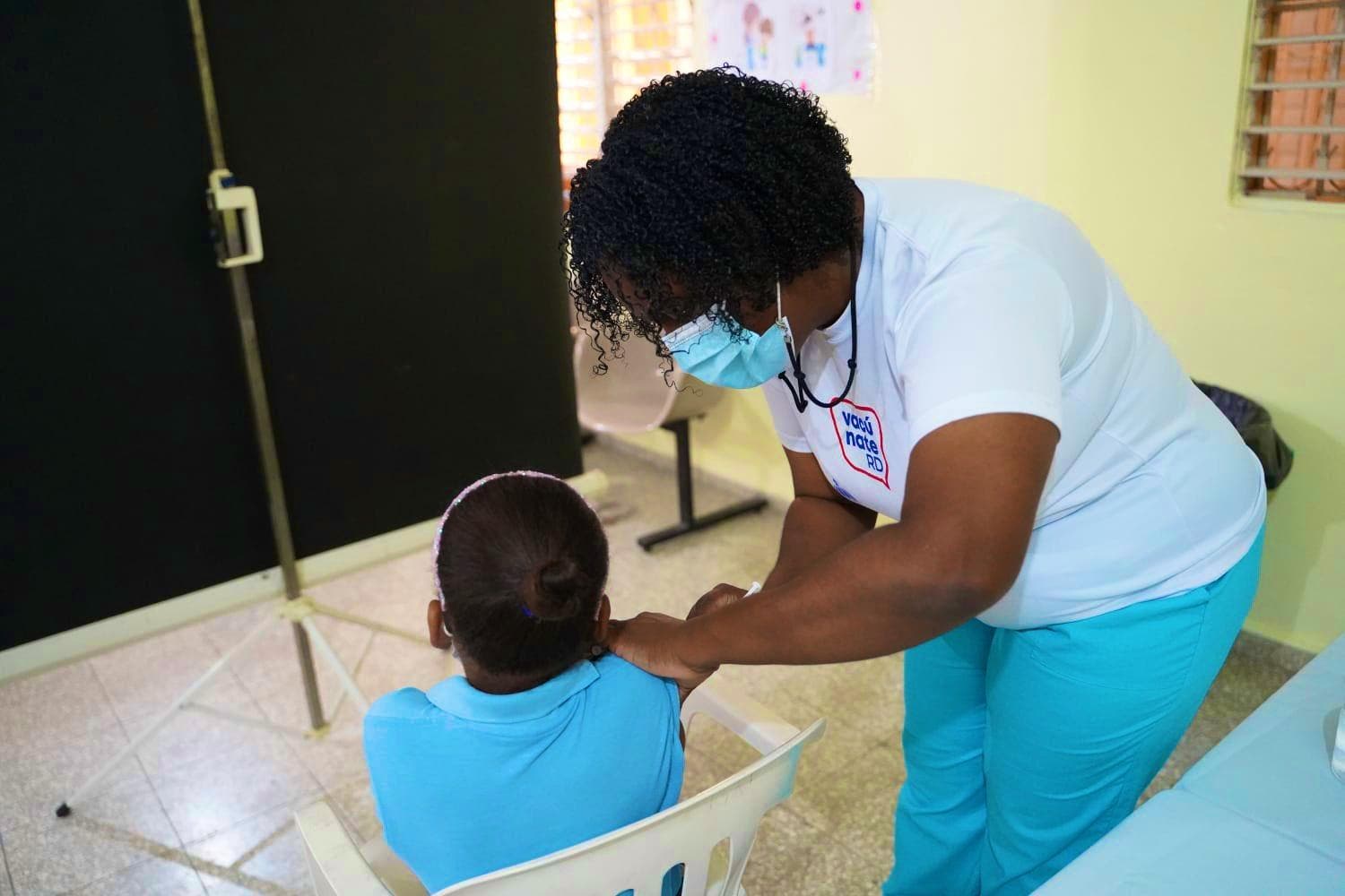 Vacunarán niños de uno a cinco años contra el Polio, Sarampión y Rubéola