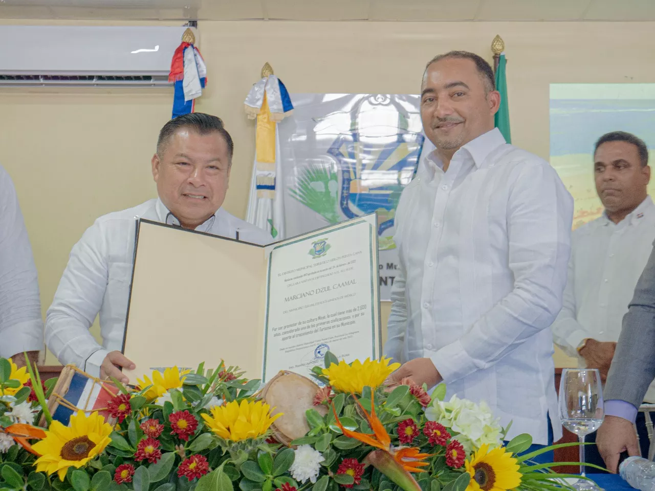 Tulum firma acuerdo de hermandad con Punta Cana en beneficio de ambas zonas turísticas