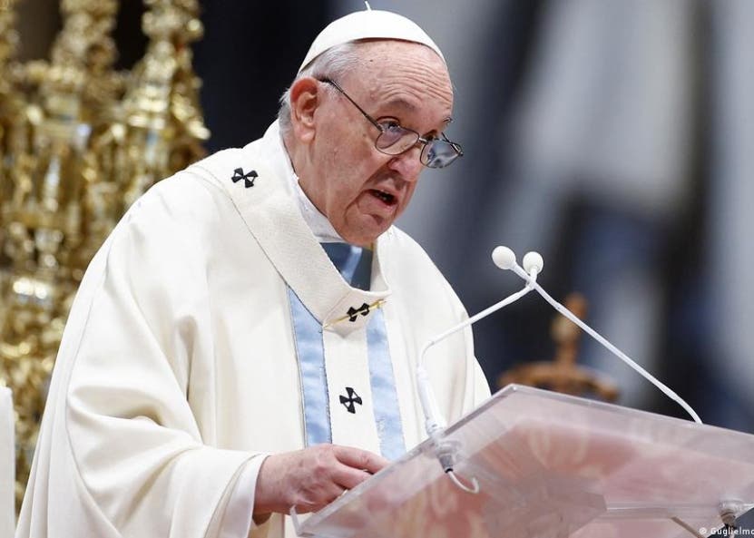 El papa pide paz en Ucrania en su mensaje de Pascua