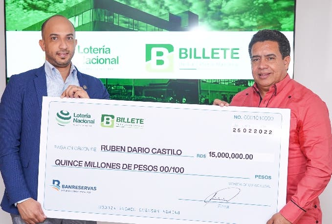 Lotería Nacional entrega 15 millones de pesos a ganador