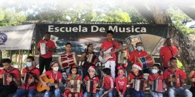 Escuelas música típica forjan nuevos talentos