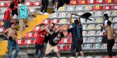 Decenas de heridos  pelea fútbol México