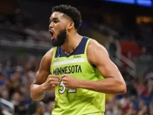 Karl Towns regresa contra Hawks después de 51 juegos de ausencia