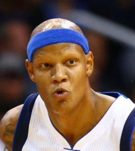 Charlie Villanueva “justifica”  pescozón al cómico