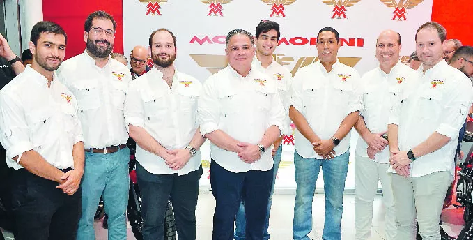 Gianni Cavagliano, Alejandro Cano, José Eduardo Lama, Darío Lama, Gianfranco Cavagliano, Víctor Beato, Miguel Concepción y José Augusto Muñoz.