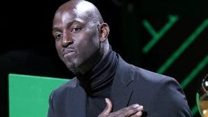 Los Celtics retiran  el número 5 de Garnett