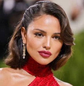 Eiza González celebra sus 15 años de carrera