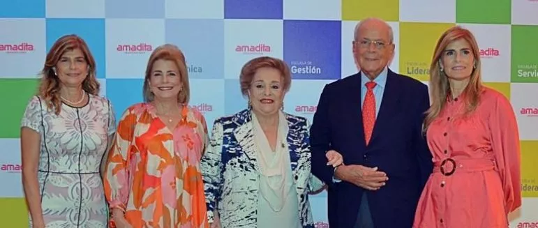 Pilar González, Patricia González, Amada Pittaluga de González, Octavio González Nivar y Jacqueline González.