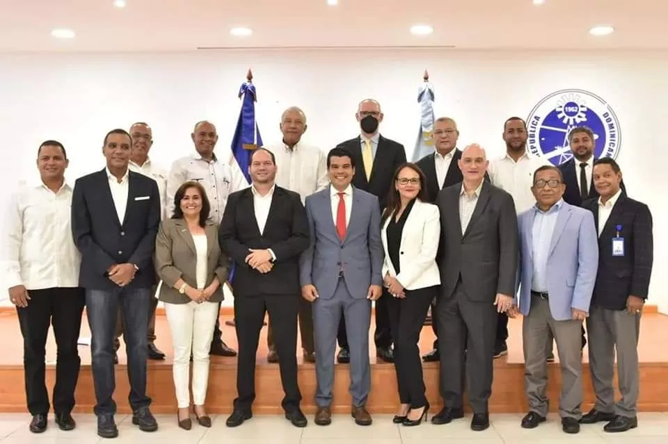 INAPA y Coraamoca presentan proyecto para mejorar servicios agua potable en Espaillat