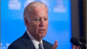 Crece la presión sobre Biden tras acercamientos de Venezuela