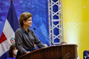 Vicepresidenta participará en Expo Dubái 2020; saldrá del país esta noche