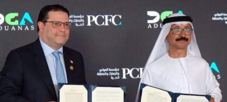 Aduanas firma acuerdo con Emiratos Árabes