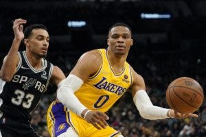 Russell Westbrook ejerce opción de 47,1 millones y seguirá otro año con los Lakers