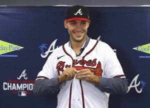 Bravos firman al primera base Matt Olson por 168 millones y 8 años