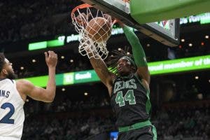 Robert Williams se perderá de 4 a 6 semanas después de un procedimiento de rodilla