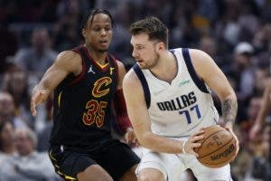 NBA: Mavericks vence a Cavaliers y está cerca de la postemporada