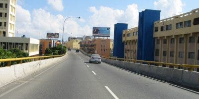 Obras Públicas cerrará pasos a desnivel por mantenimiento en Gran Santo Domingo