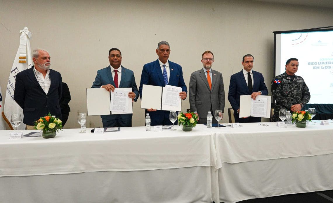 Ministerio de Interior y Policía, Liga Municipal Dominicana y FINJUS buscan fortalecer Seguridad Ciudadana