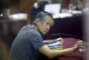 Alberto Fujimori está hospitalizado, a la espera cirugía “larga y de riesgo”