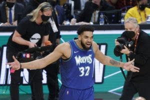 Karl-Anthony Towns, baja indefinida por desgarro del menisco