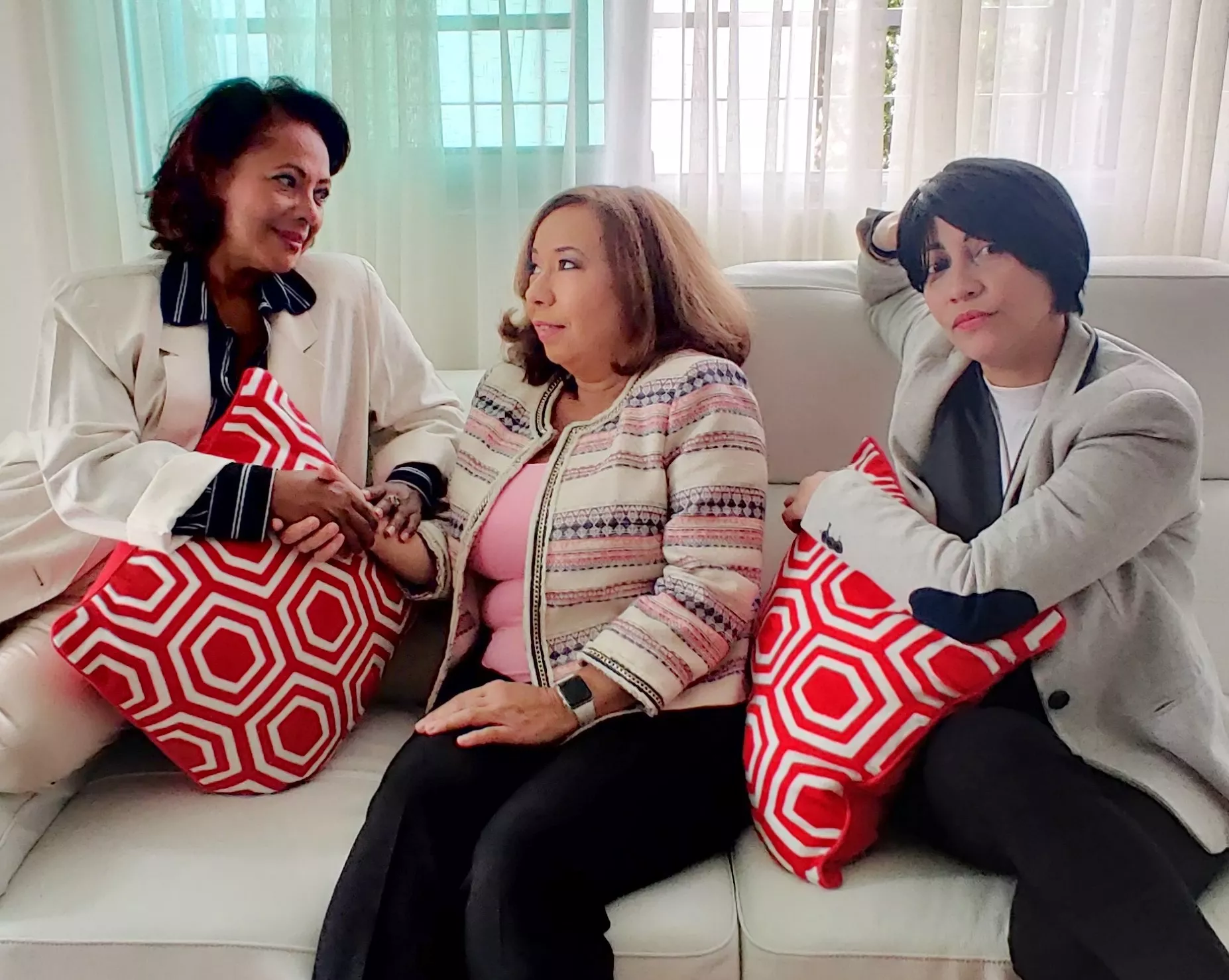 Las tres hijas de su madre