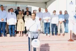 Senador Gómez dice se benefician más de 3 mil personas en feria de la salud, en Moca