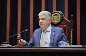 Eduardo Estrella critica método de lucha utilizado por Botello 