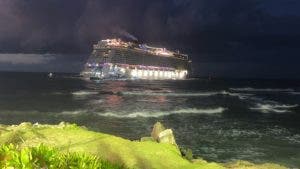 Crucero Norwegian Escape fue desencallado