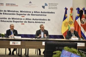 Abinader aboga por aumento de competencias técnicas y profesionales de jóvenes y adultos