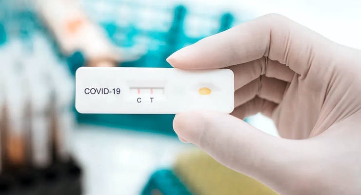 Salud Pública reporta 3,361 casos activos de Covid; ocupación hospitalaria está en 4.5