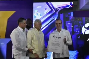 Presidente Abinader encabeza lanzamiento de aerolínea dominicana Arajet