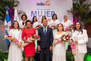 Edesur reconoce a 10 mujeres, entre ellas, Edith Febles y Marileidy Paulino