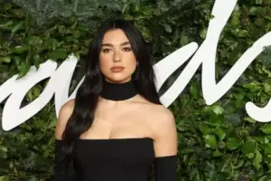 Aurora y Dua Lipa actuarán en Lisboa el 12 de julio de 2024 en el festival NOS Alive