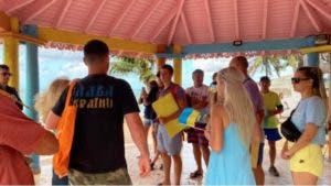 Una ONG dominicana dará refugio a turistas ucranianos varados en el país