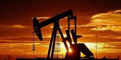 El petróleo de Texas baja un 0,04 % en una jornada sin apenas movimiento