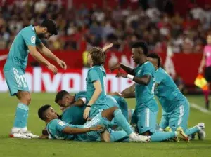 El Real Madrid resucita en Sevilla para dar un golpe a LaLiga