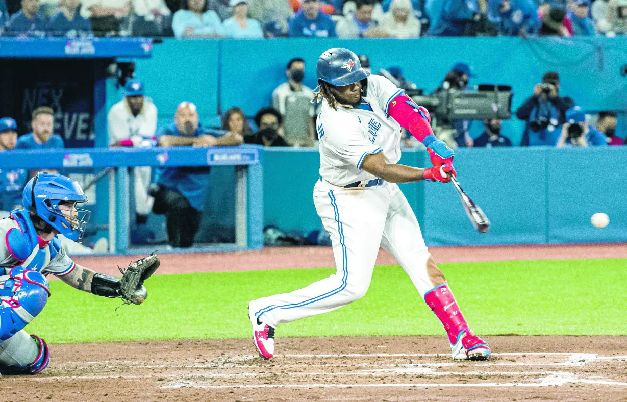 Vladimir Guerrero Jr. da H4 de 467 pies; Gary pega grand slam