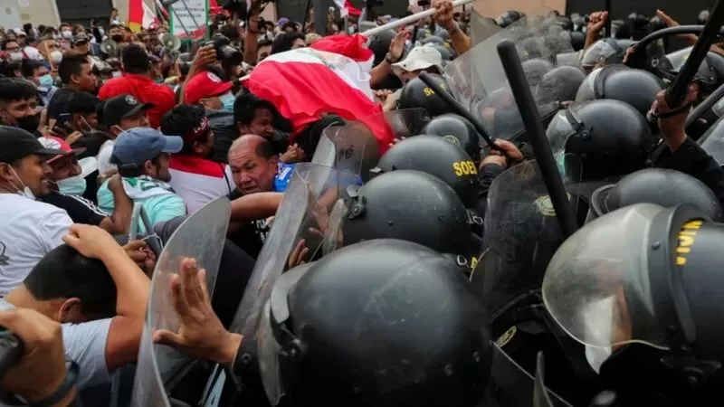 Perú: Anuncia el fin del estado de emergencia en medio de violentos enfrentamientos