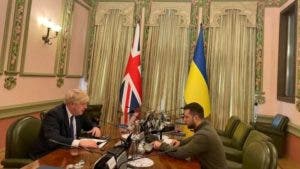 Boris Johnson realiza visita sorpresa a Kiev para dialogar con el presidente Zelensky