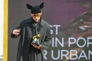 “Tití me preguntó” de Bad Bunny obtiene Latin Grammy mejor canción urbana