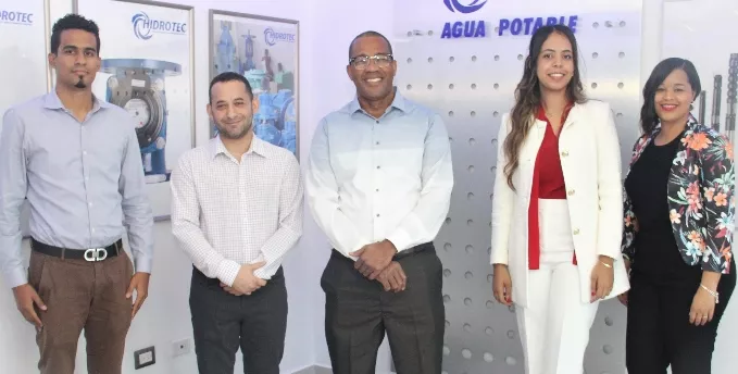 Dahian Ureña, Issac Risk, Teodoro Castro, Paola Cepeda y Ferlenny Zorrilla.