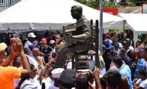 Con  monumento  en su honor rinden homenaje a Tatico Henríquez