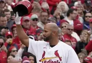 Pujols supera a Molitor en el noveno lugar en hit de todos los tiempos