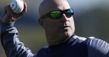 Manny Acta, Cora y Servais, afectados por Covid