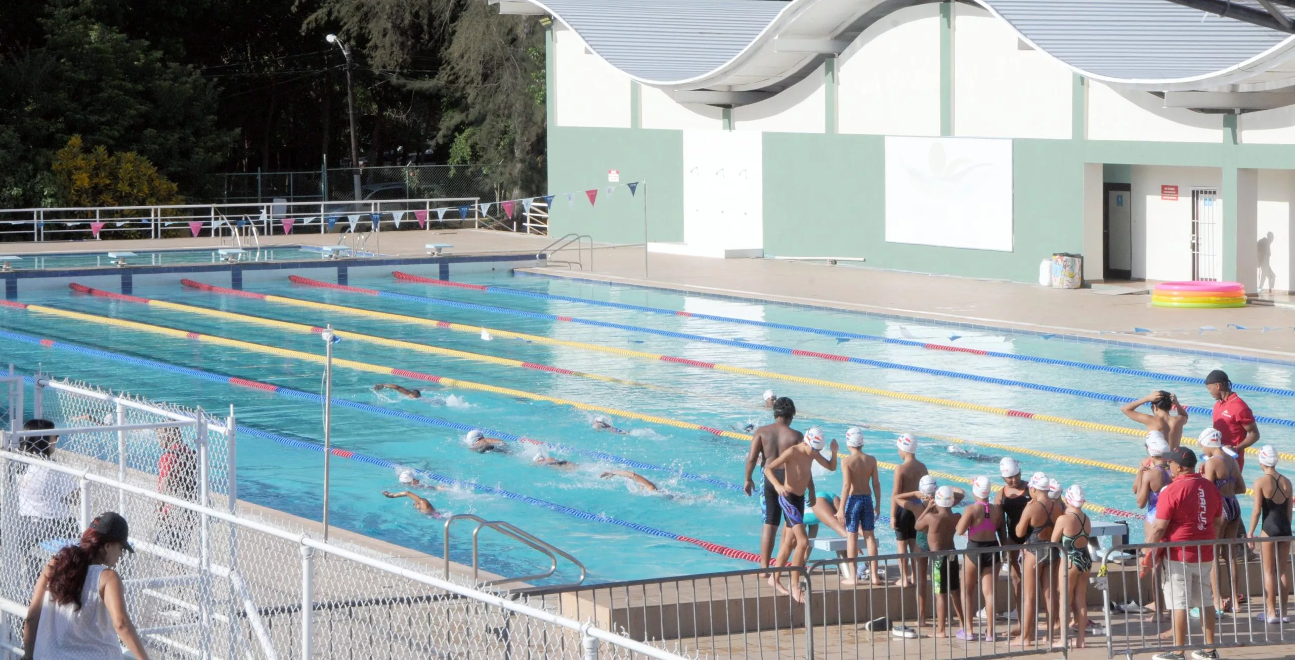 Urge  mayor atención a piscina Centro Olímpico